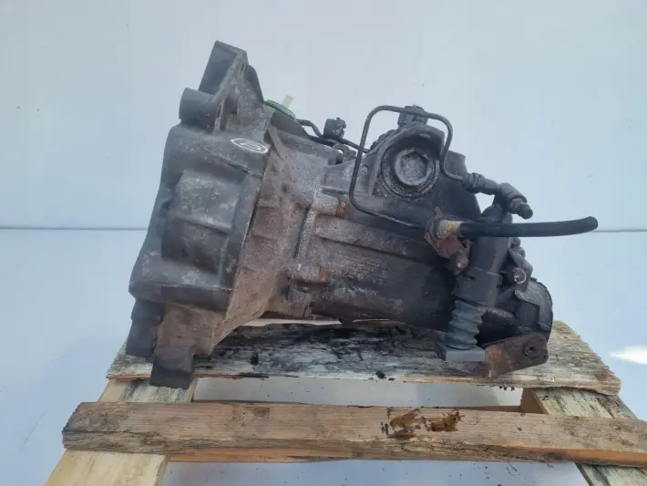 VW Bora 1.6 16V SKRZYNIA BIEGÓW DUW manualna MANUAL