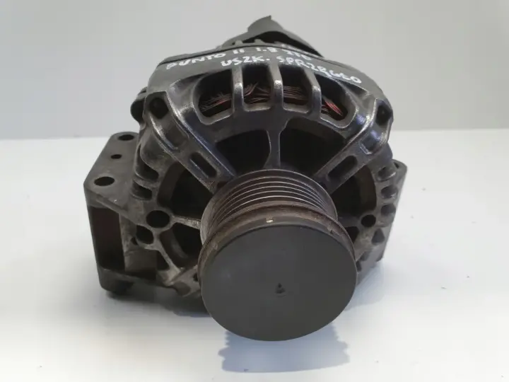 Fiat Punto II 1.3 M-JET ALTERNATOR valeo 46823547