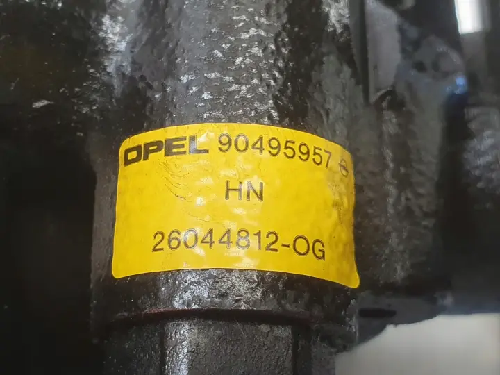 Opel Vectra B 1.6 16V POMPA WSPOMAGANIA 90495957