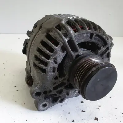 Audi A4 B7 2.0 TDI ALTERNATOR Bosch 06F903023J 140A