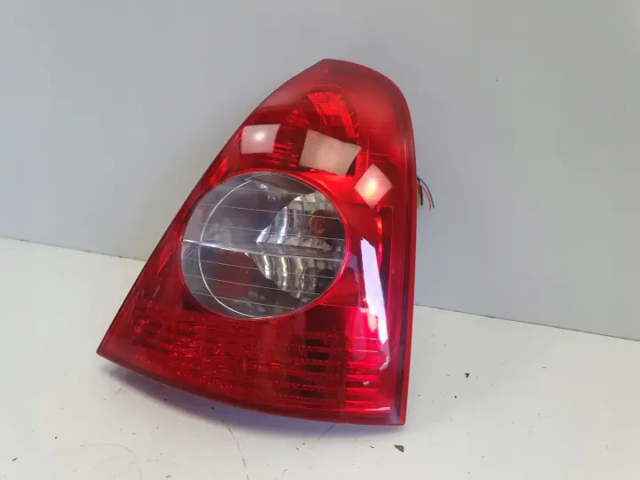 Renault Clio II lift 01-12r TYLNA LAMPA PRAWA prawy tył pasażera X65PH2