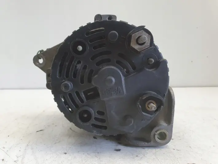 Renault Laguna I 1.8 16V ALTERNATOR 7700424582 valeo 110A