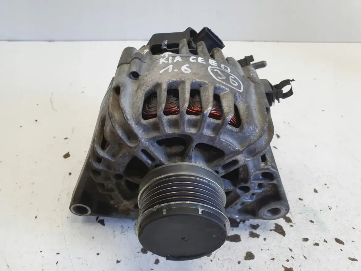 Kia Ceed 1.6 CRDI ALTERNATOR valeo 37300-2A601 120A