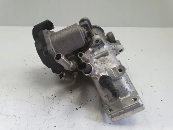 Audi A6 C7 2.0 TDI PRZEPUSTNICA 04L128063T
