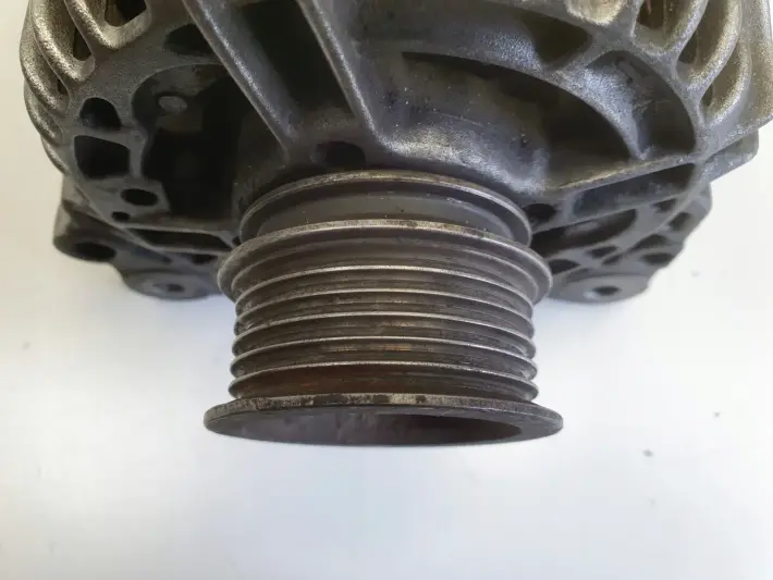 VW Golf IV Bora Leon Octavia 1.4 1.6 16V ALTERNATOR Bosch 028903028D 90A