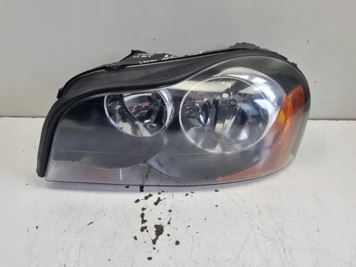 Volvo XC90 02-06r PRZEDNIA LAMPA LEWA lewy przód EUROPA 8620571
