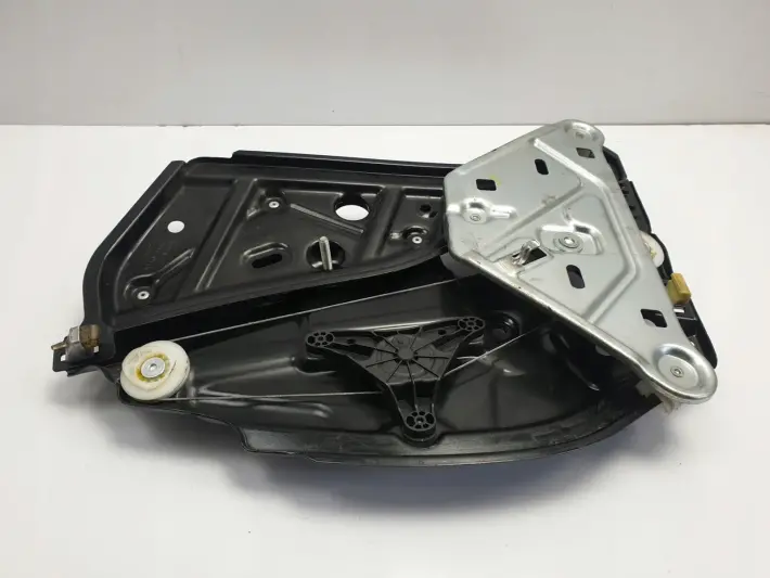 Mercedes A205 W205 PODNOŚNIK SZYBY prawy tył