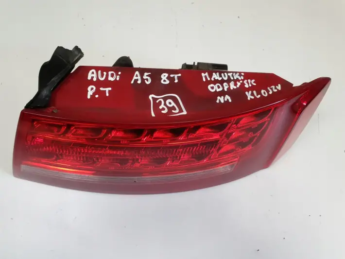 Audi A5 8T Coupe 07-16r TYLNA TYLNIA LAMPA LED PRAWA PRAWY TYŁ 8T0945096B
