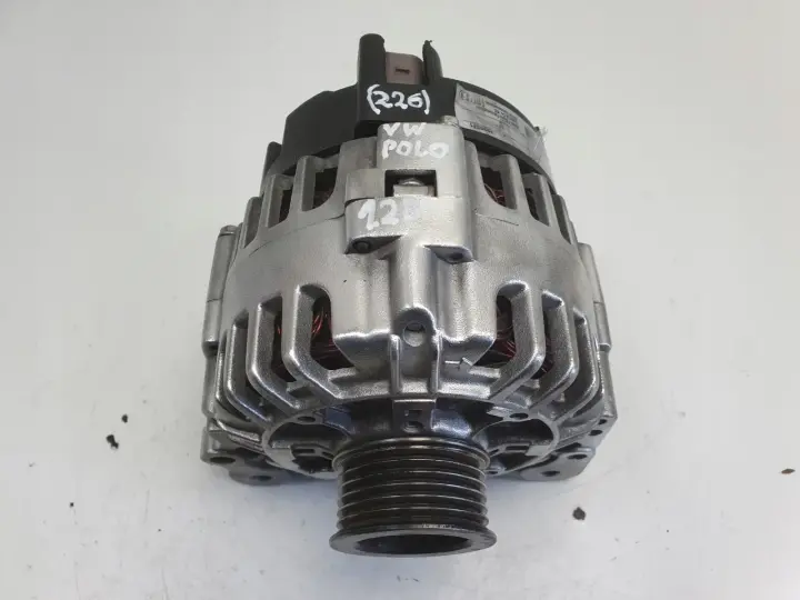 VW Polo IV 1.2 6V ALTERNATOR VALEO