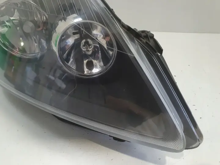 Opel Zafira B PRZEDNIA LAMPA PRAWA prawy przód anglik Ciemny klosz