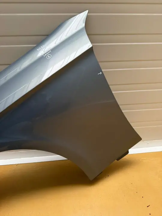 Mercedes CLS C219 04-10r PRZEDNI BŁOTNIK LEWY PRZÓD kierowcy