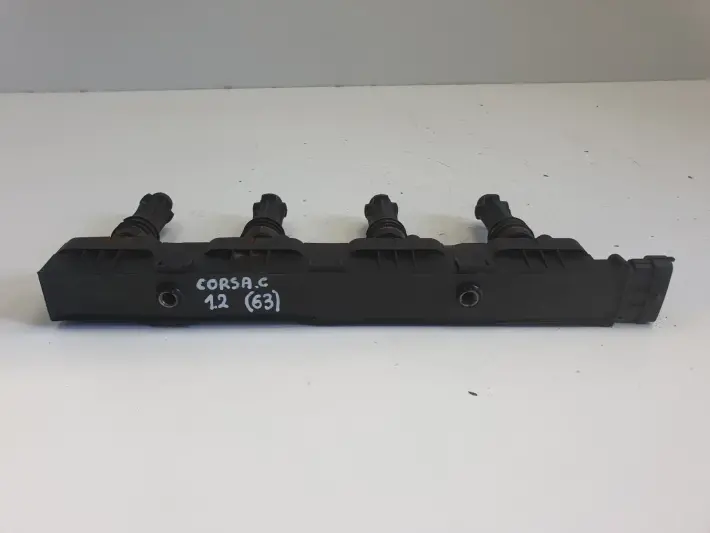 Opel Corsa C 1.2 16V CEWKA ZAPŁONOWA 0221503015