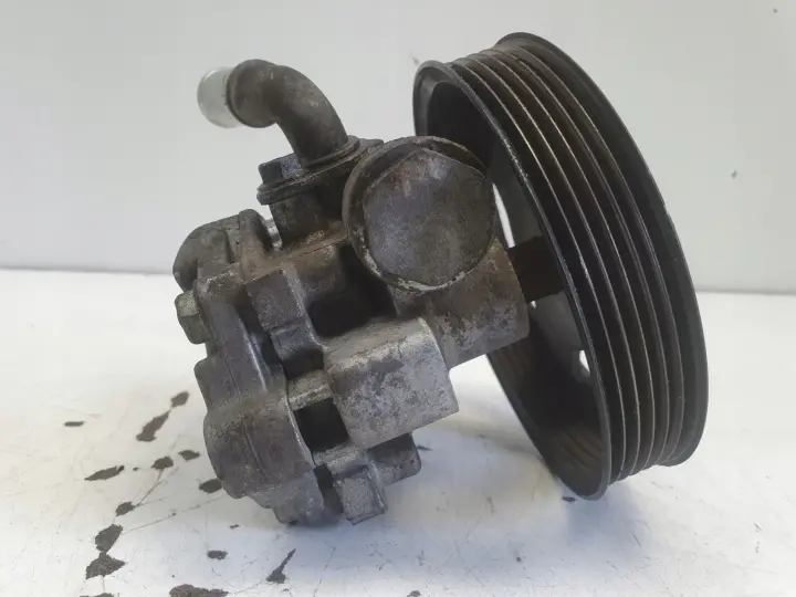 Mazda 3 BK 1.6 16V POMPA WSPOMAGANIA kyb