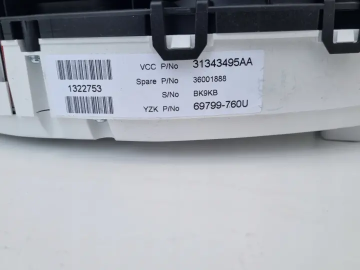 Volvo XC60 2.4 D5 diesel LICZNIK ZEGARY R-DESING Europa 31343495AA