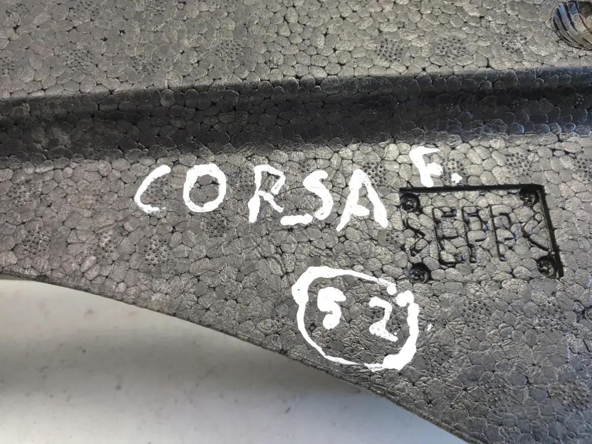 Opel Corsa F WYPEŁNIENIE BAGAŻNIKA Styropian