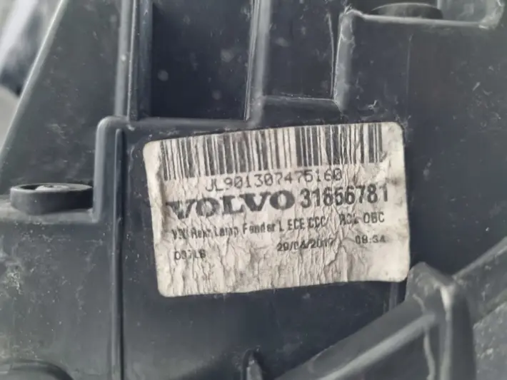 Volvo V90 II TYLNIA TYLNA LAMPA LEWA lewy tył 31656781