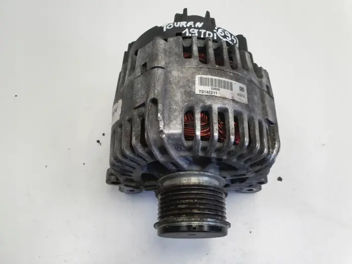 VW Touran 1.9 TDI ALTERNATOR Valeo