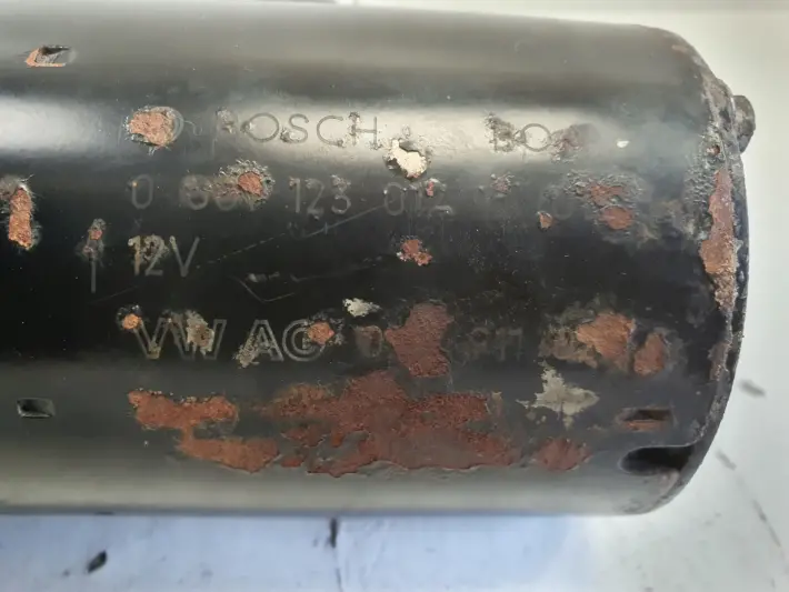 VW Touran 1.9 TDI ROZRUSZNIK bosch 0001123012