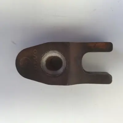 Volvo V70 III XC70 II lift 2.0D D4 ŁAPKA WTRYSKIWACZA wtrysku mocowanie