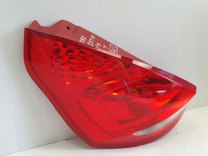 Ford Fiesta VII MK7 08-12r TYLNIA LAMPA LEWA LEWY TYŁ kierowcy 8A61-13405-A