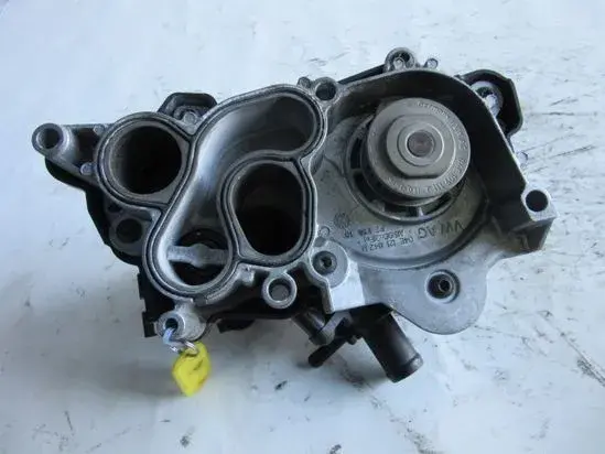 VW Golf VII 1.4 TSI 150KM POMPA WODY 04E121600AL