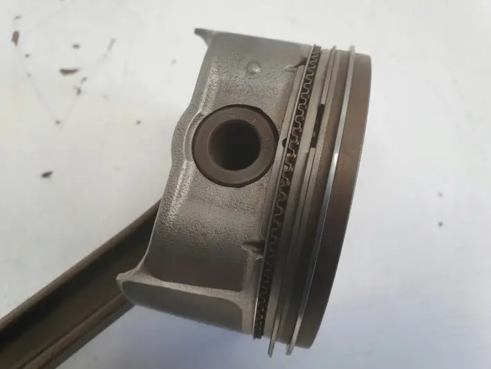 Ford Mondeo MK3 III 2.0 16V TŁOK KORBOWÓD CJBA CJBB