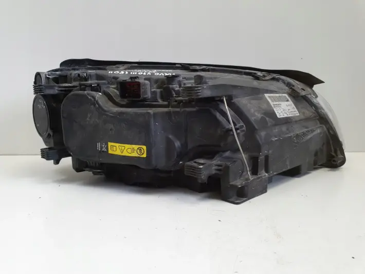 Volvo V70 XC70 III S80 II PRZEDNIA LAMPA LEWA lewy przód XENON 31353532