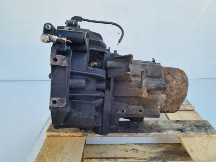 Mitsubishi Carisma 1.9 DID SKRZYNIA BIEGÓW JC5225 manualna MANUAL