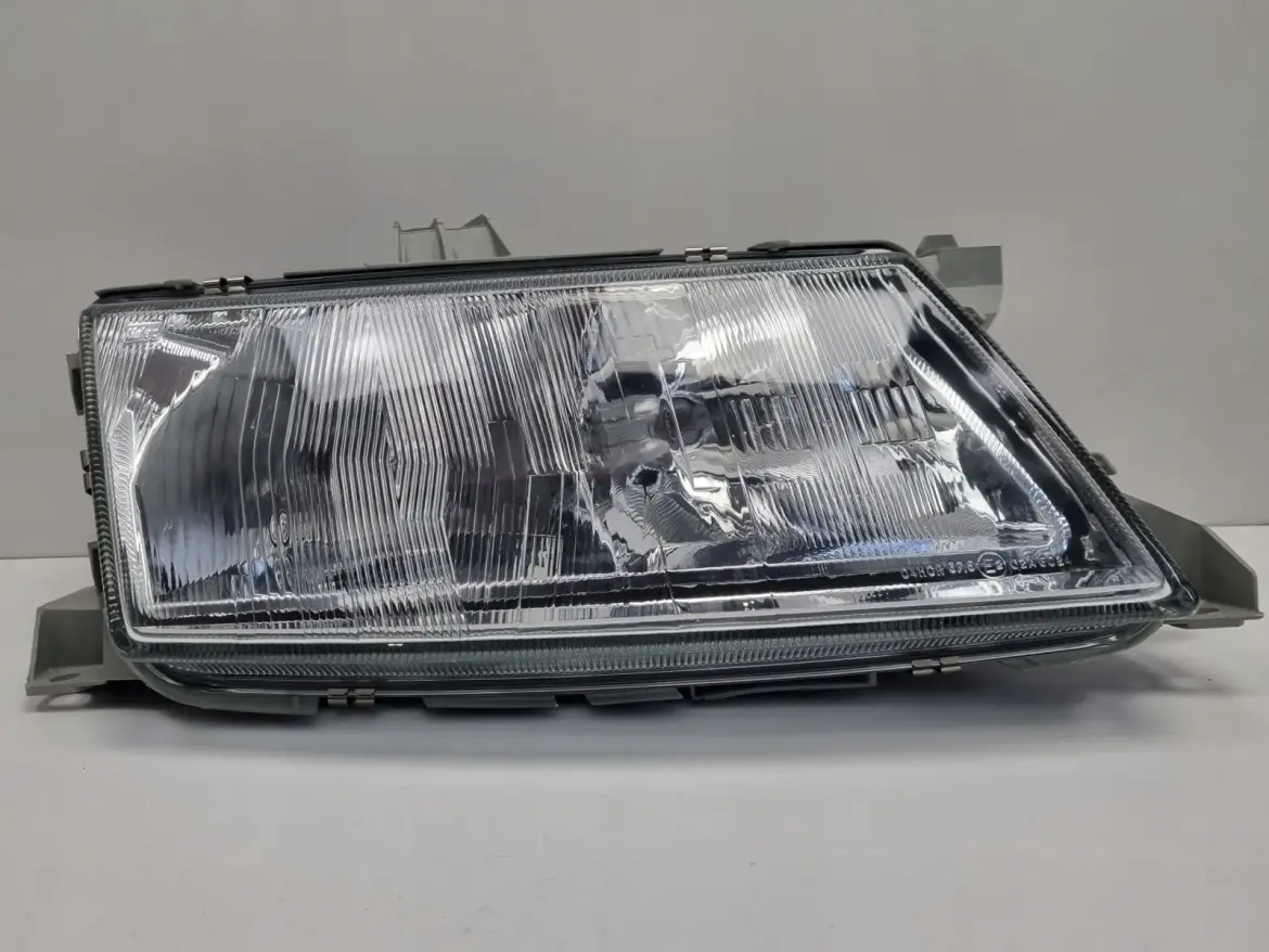 Saab 95 9-5 I 97-01r PRZEDNIA LAMPA PRAWA PRAWY PRZÓD nowa ORYGINAŁ Valeo