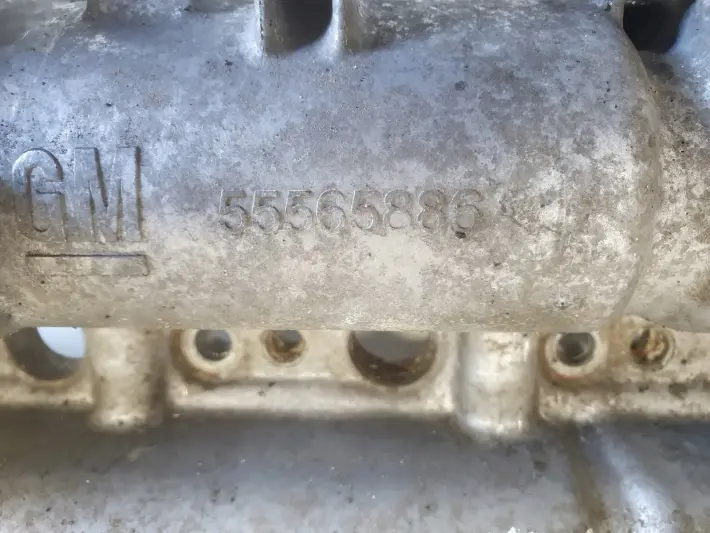 Opel Vectra C 1.9 CDTI POKRYWA ZAWORÓW wałki 55565886