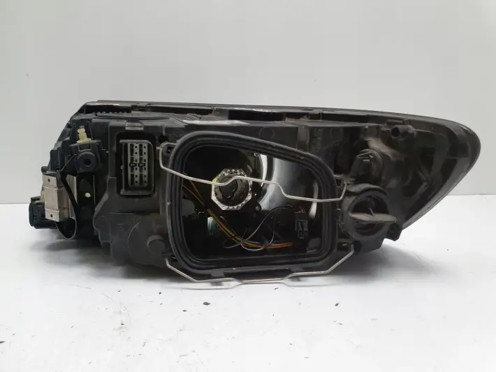 Volvo S40 II V50 LIFT XENON PRZEDNIA LAMPA PRAWA prawy przód 31265699