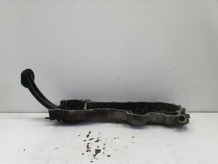 Opel Corsa C 1.3 CDTI OBUDOWA ROZRZĄDU pompa oleju 37004600