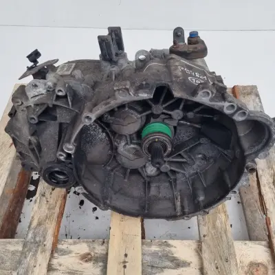 Volvo S60 V70 II 2.5 T turbo SKRZYNIA BIEGÓW manualna P9482180