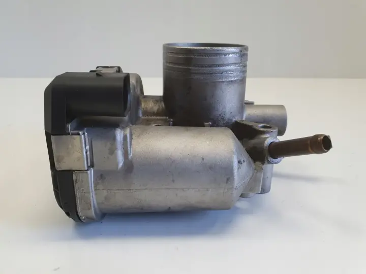 VW Lupo 1.4 16V PRZEPUSTNICA 0280750095 030133062C