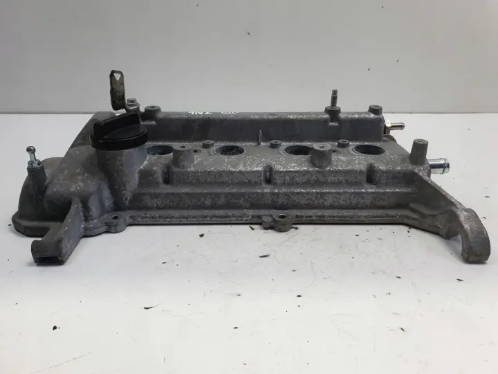 Toyota Yaris III 1.5 H POKRYWA ZAWORÓW 1NZ