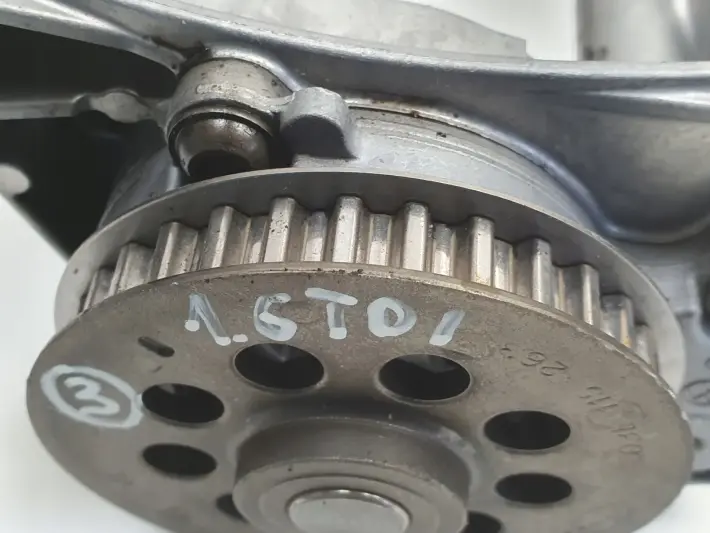 VW Caddy III 1.6 TDI POMPA OLEJU olejowa 03L115105C