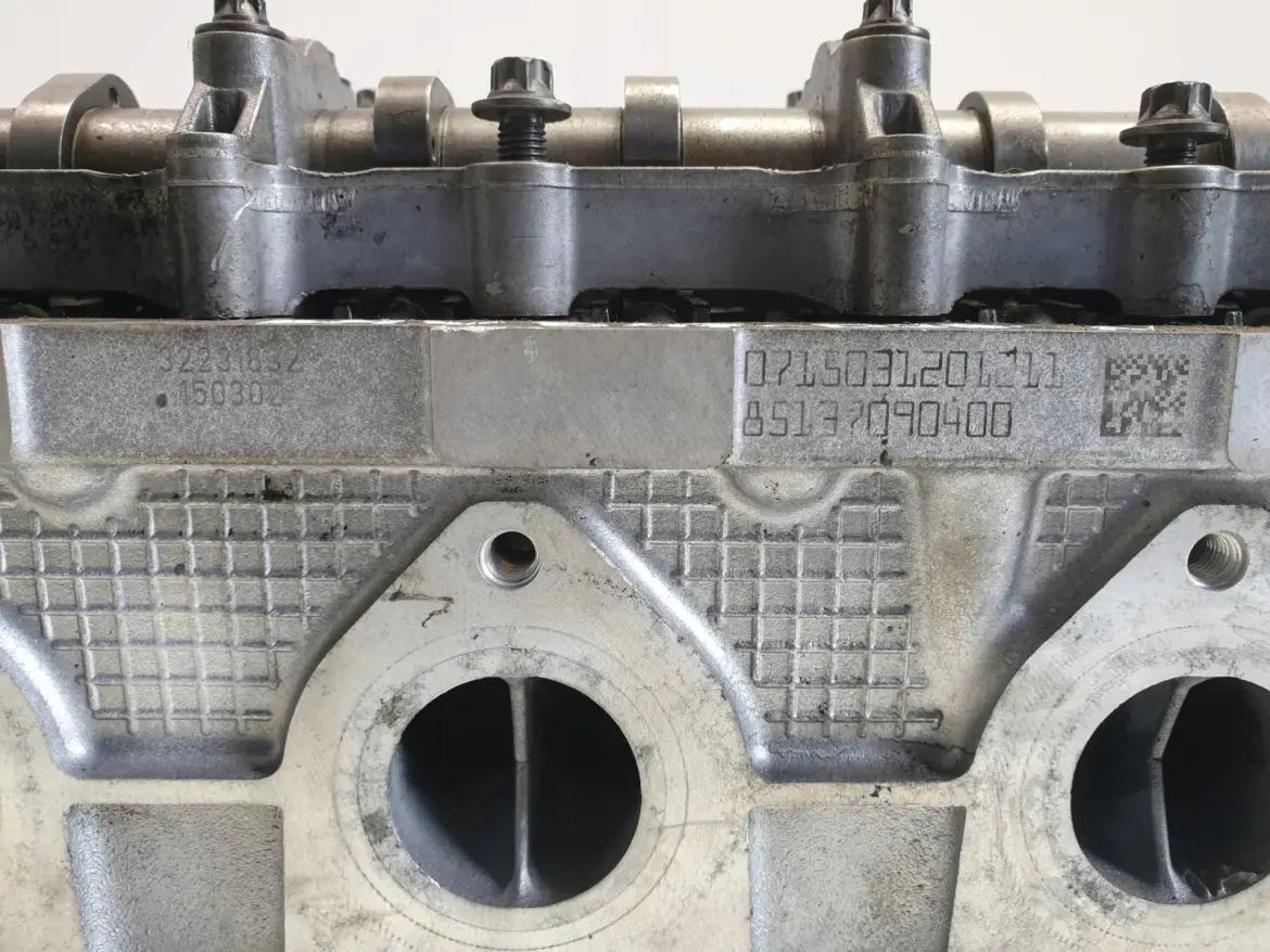 BMW F30 2.0 D GŁOWICA CYLINDRÓW wałki 85137090400