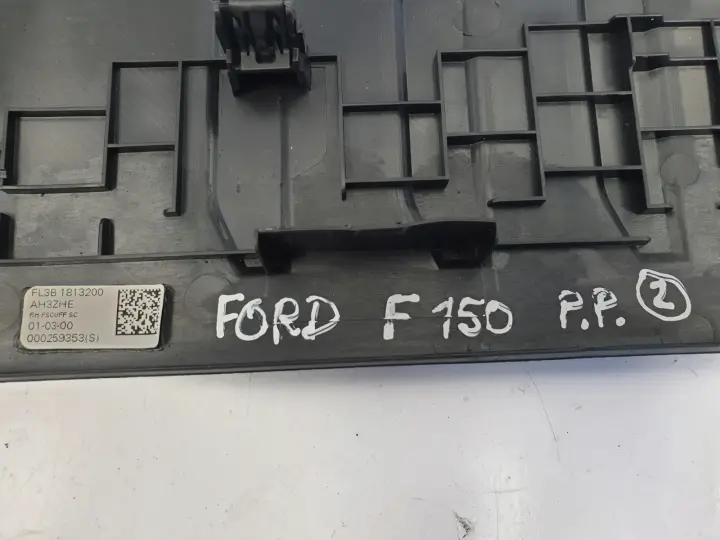 Ford F150 LISTWA NAKŁADKA PROGOWA prawa PRAWY