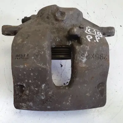 Mercedes W204 PRZEDNI ZACISK HAMULCOWY prawy przód PASAŻERA 295x28