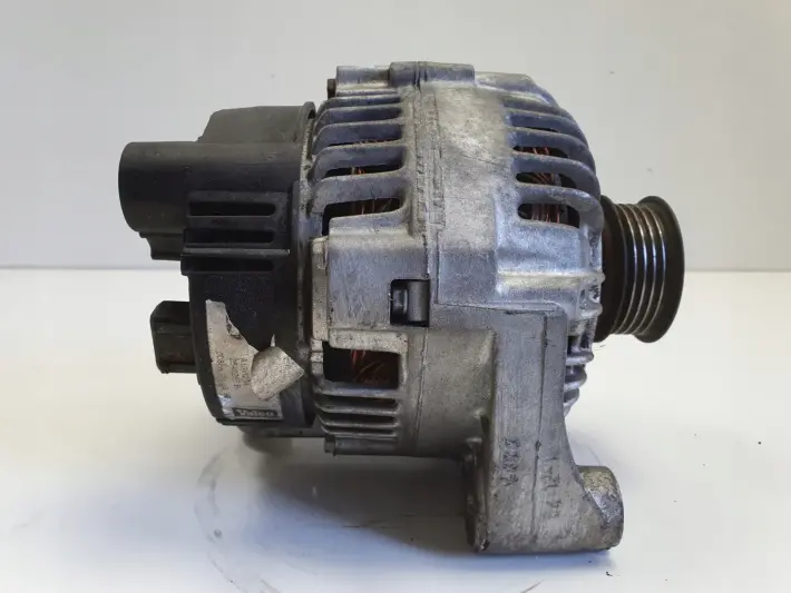 Land Rover Freelander 2.0 TD4 ALTERNATOR YLE102500