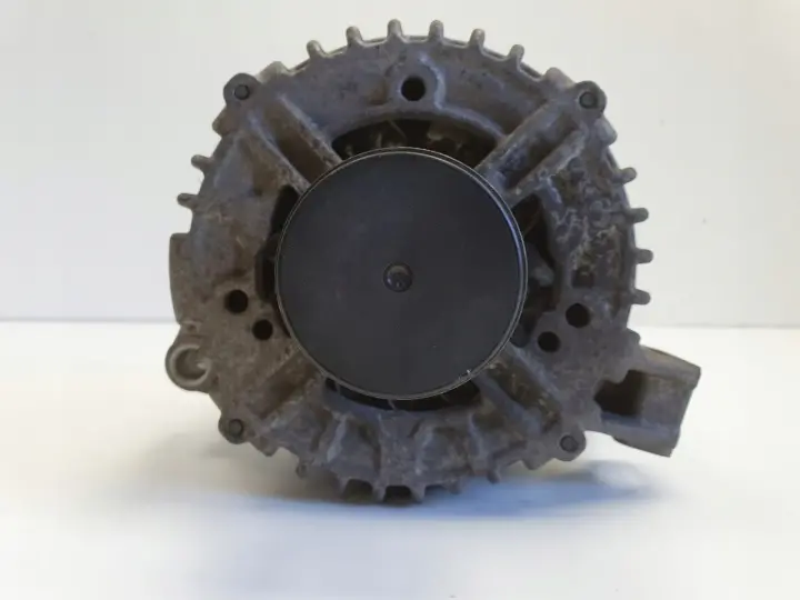 Volvo V70 III XC70 II 2.4 D5 ALTERNATOR 0121715079