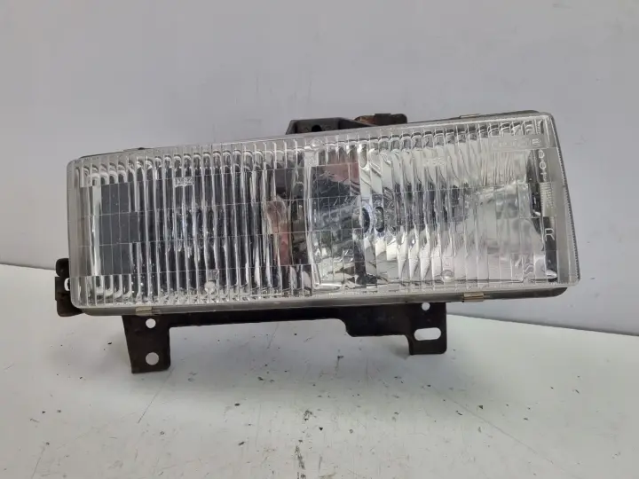 Chevrolet Van G20 PRZEDNIA LAMPA PRAWA prawy przód