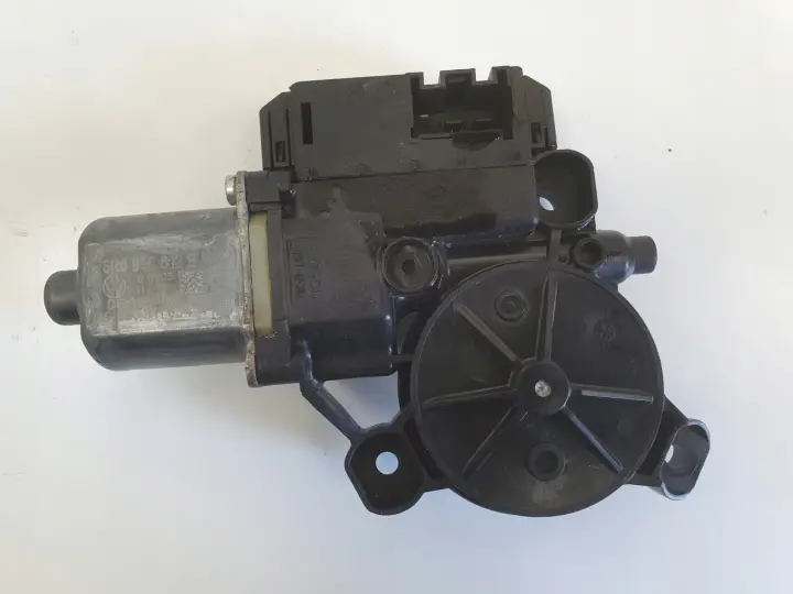 VW Polo V 6R 09-17r SILNICZEK SZYBY prawy tył 6R0959812B