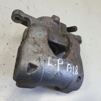 Nissan Micra K14 PRZEDNI ZACISK HAMULCOWY lewy przód kierowcy