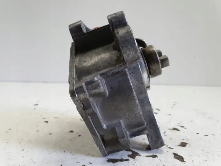 Volvo V70 III XC70 II lift 2.0D D4 POMPA VACUM wakum 31316688