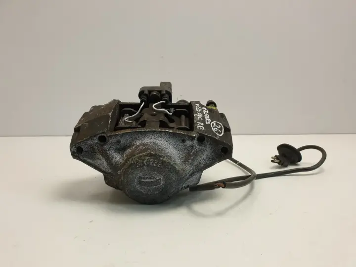 Mercedes W126 SEC 5.6 PRAWY ZACISK HAMULCOWY Przód