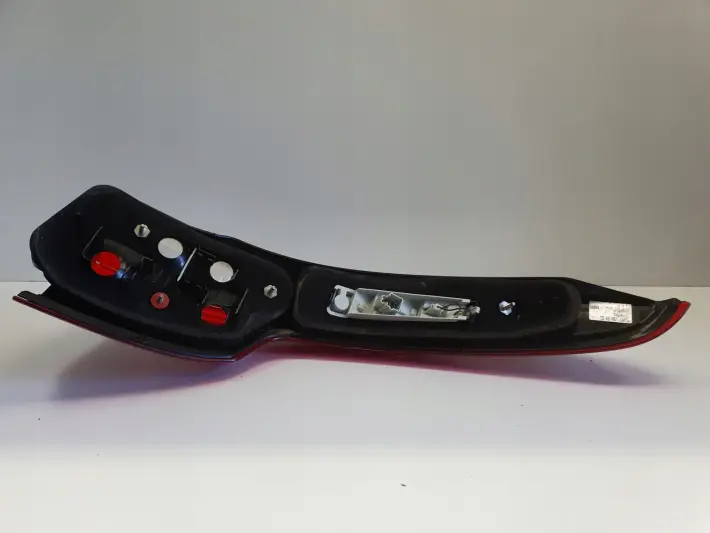 Volvo V50 KOMBI 07-12r LIFT TYLNIA TYLNA LAMPA LEWA lewy tył 30744541