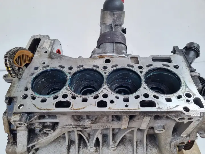 DÓŁ SILNIKA BLOK WAŁ KORBOWY TŁOK TŁOKI BMW X3 E83 2.0 D DIESEL N47D20A