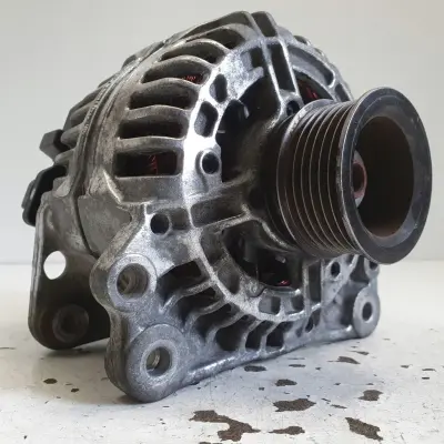 Skoda Octavia I 1.6 16V ALTERNATOR bosch 06A903026 90A