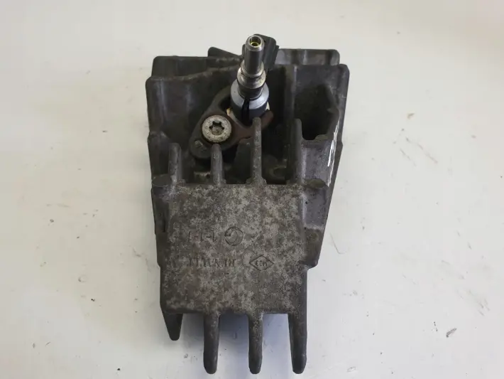 Renault Megane III 1.5 DCI WTRYSKIWACZ DPF łapa